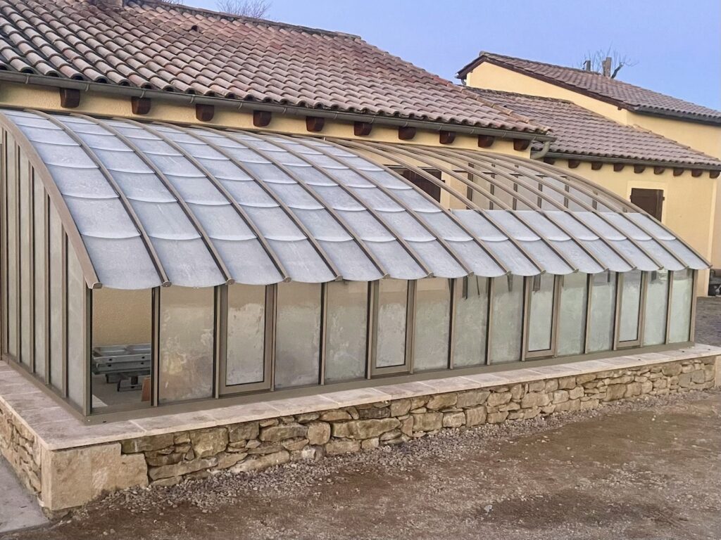 Serre à l'ancienne sur-mesure Éléonore sur muret à Lavergne (46) - Vue 4